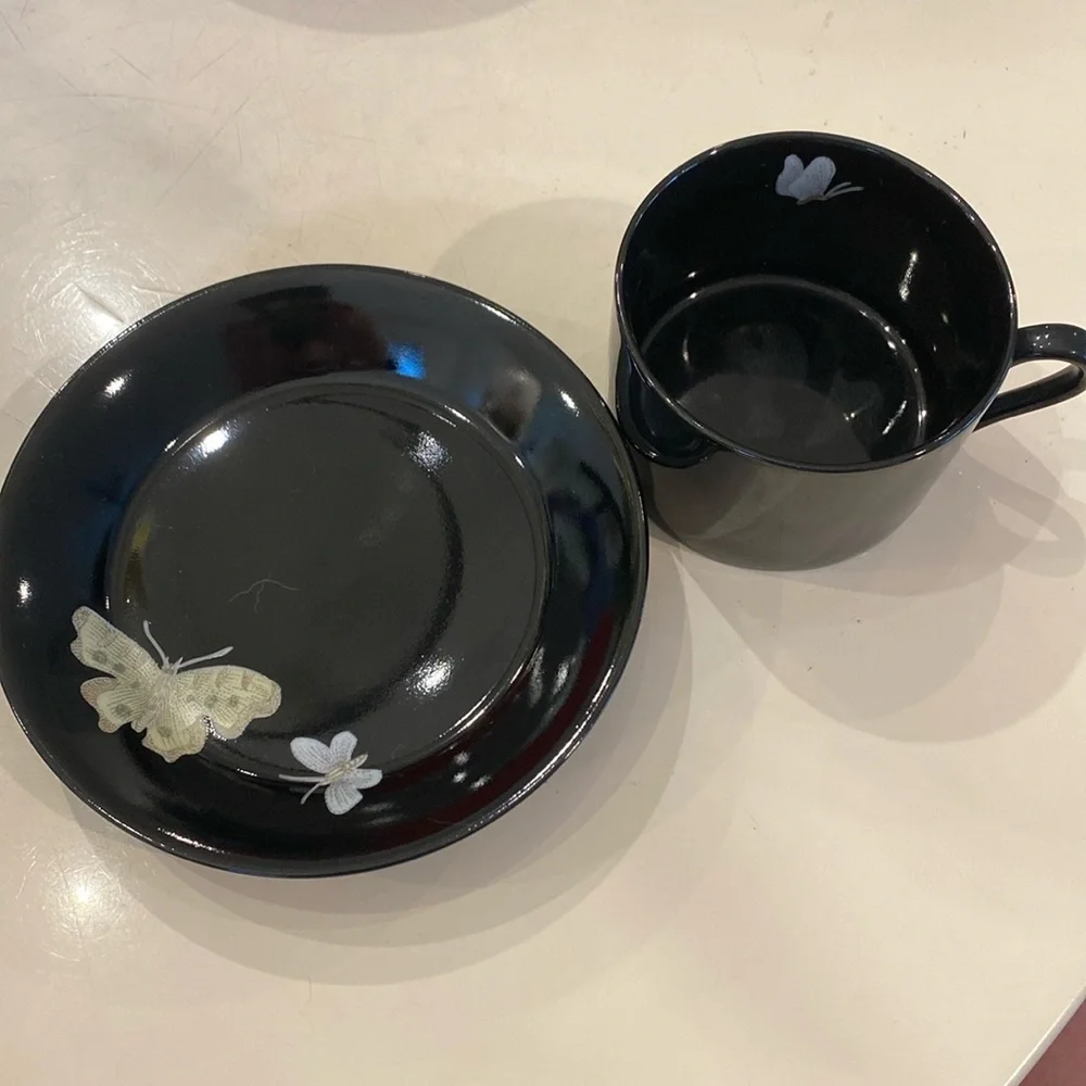 Fitz & Floyd Midnight Poppy Cup & Saucer w/Butterflies.‎  White/Light Yellow